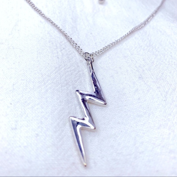 Jewelry - ❣️$25/3❣️ Sliver Plated Thunderbolt Pendant Necklace